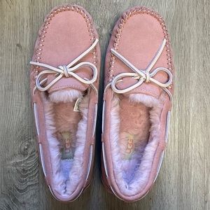 UGG Dakota moccasins women size 8 pink